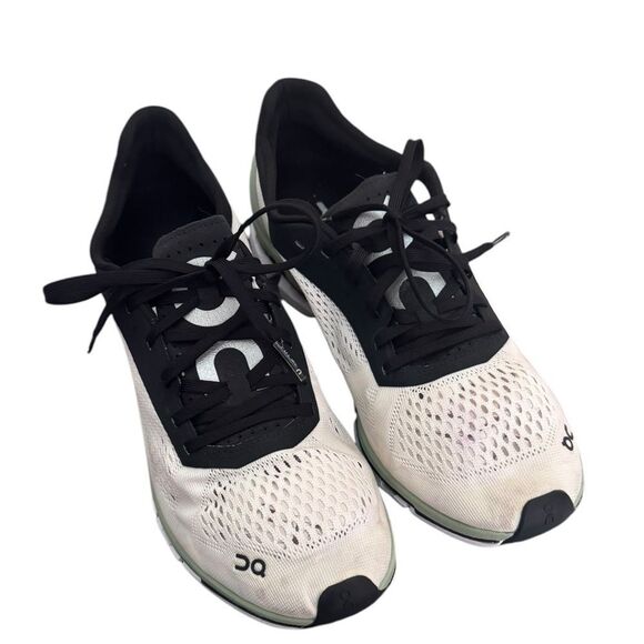 On clouds running Cloudboom Running Sneakers 9.5 women’s - Picture 2 of 7